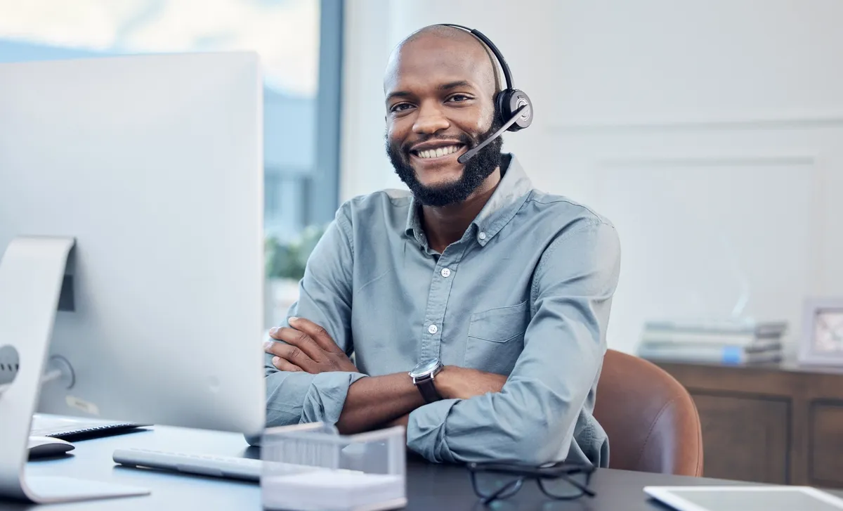 Online Computer Repairs Technician remotely connected to customer.jpg